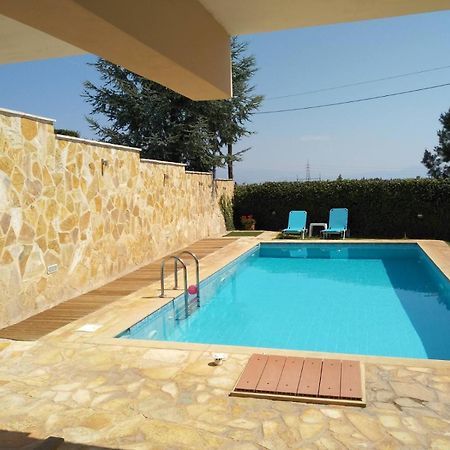 Apartment With Private Pool Kiáton Exterior foto