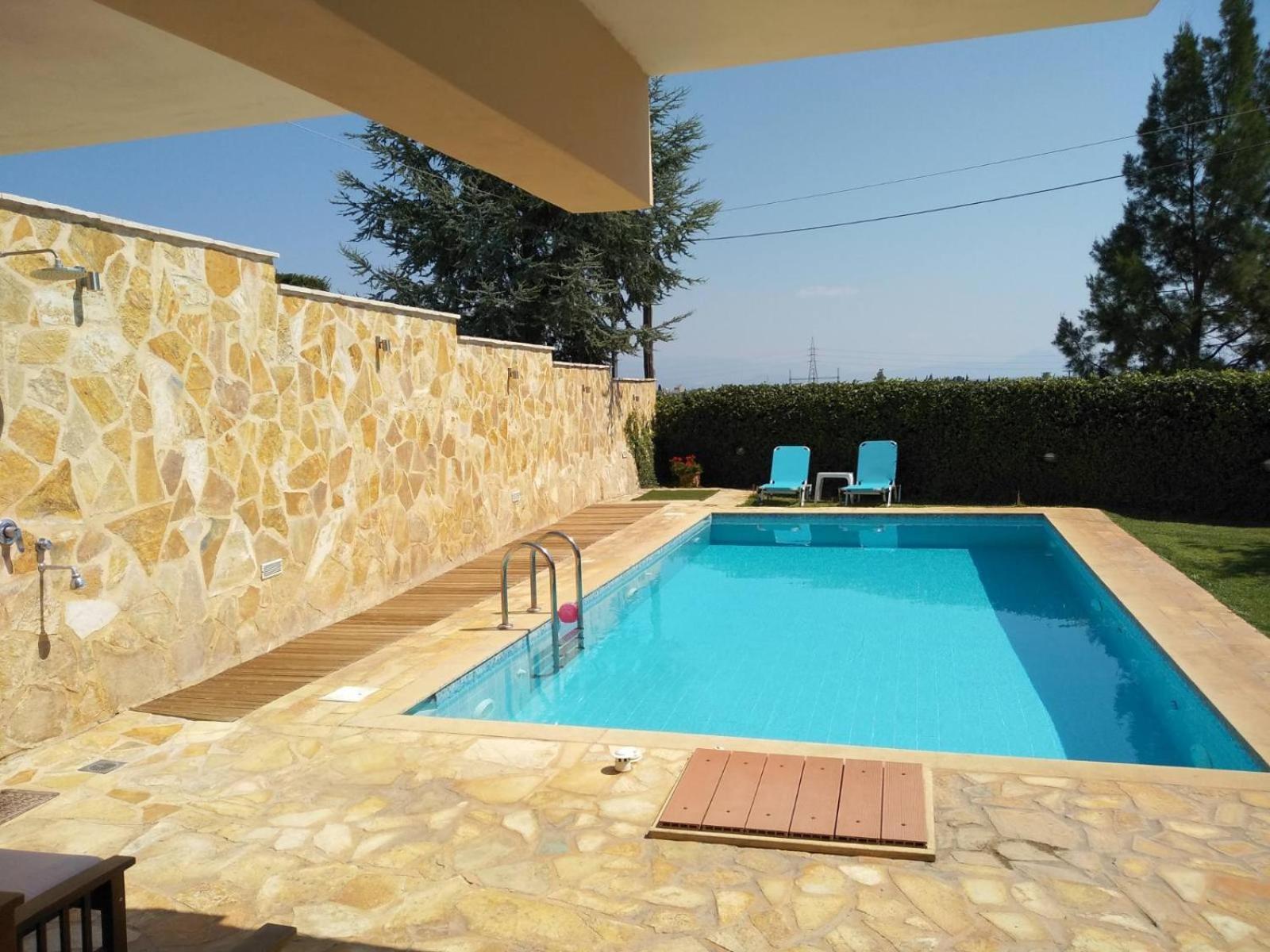 Apartment With Private Pool Kiáton Exterior foto
