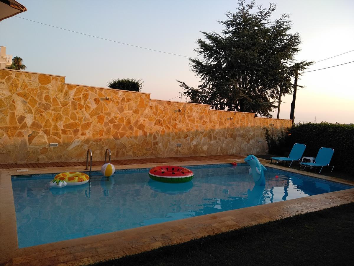 Apartment With Private Pool Kiáton Exterior foto