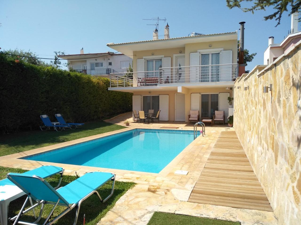 Apartment With Private Pool Kiáton Exterior foto