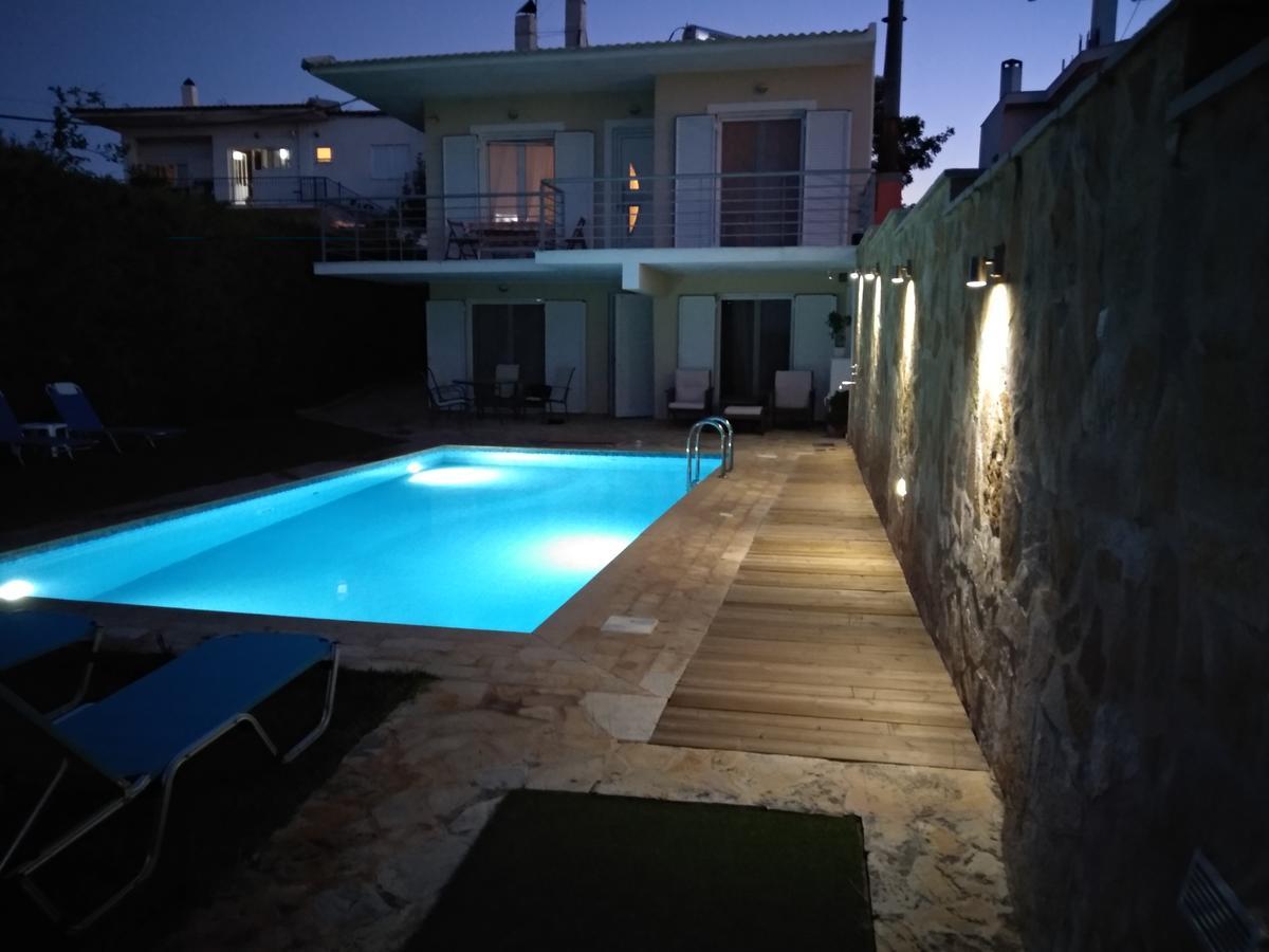 Apartment With Private Pool Kiáton Exterior foto